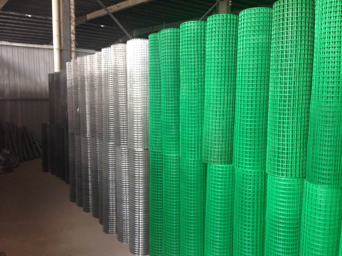 BWG12 5-50m Length Corrosion Resistant PVC Welded Wire Mesh for Rabbit Cages and Chicken Coops