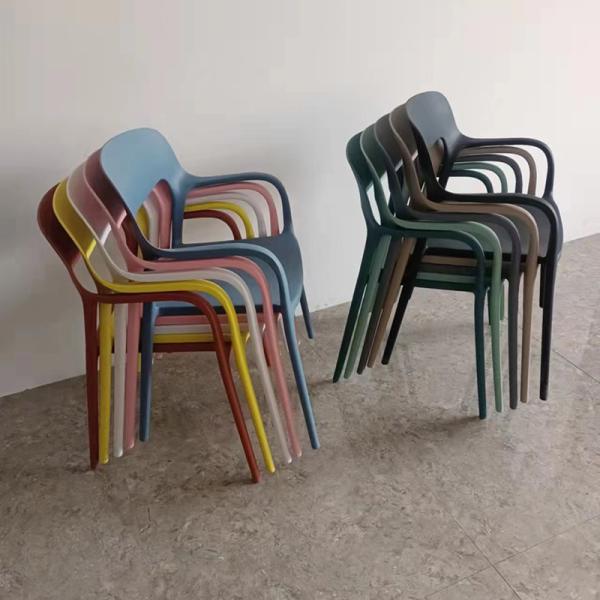 Набор tableware кофейни стула pp высококачественной фабрики пластиковый, подгонянный соответствовать