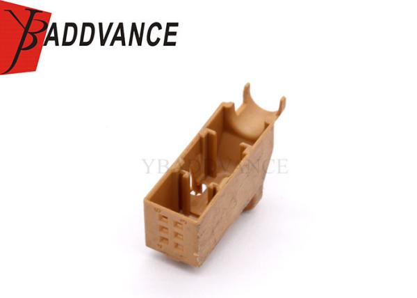Mâle des véhicules à moteur 6 Pin Connector Housing With Terminals de TYCO ampère 0-1534121-2