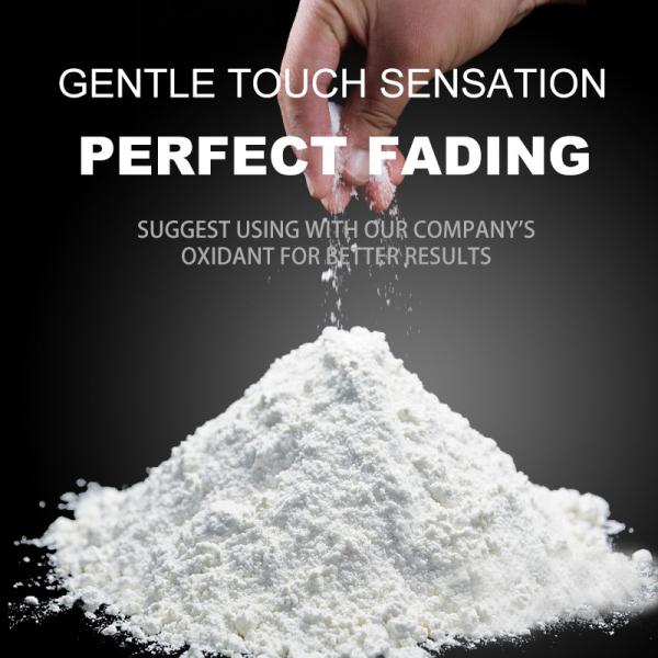 Aclare el color del cabello con polvo de decolorante para el cabello y combinación de desarrollador