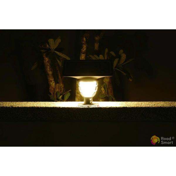 550lm IP65 Solar LED Garden Lights 2000 Times Charge Cycle For Yard Piller Villa Pole