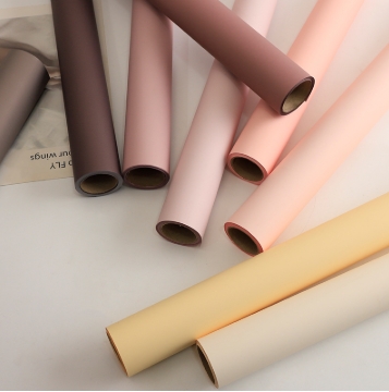 Papel de embalaje de flores de color floral congelado mate de 57*57cm BOPP para productos