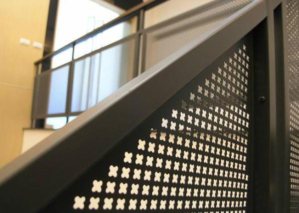 3m Long Perforated Galvanized Steel Sheet Acid - Resistant 0.08 - 100mm Hole