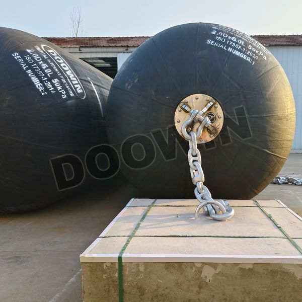 ISO17357 Hydro Pneumatic Fenders Cylindrical For Submarine Dock Protection