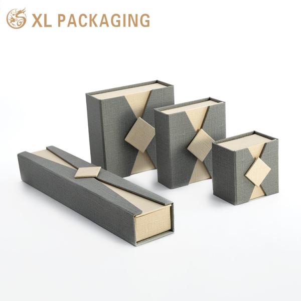 Custom V-Cut Double Door Magnetic Jewelry Gift Box with 2mm Rigid Board and Textured Specialty Paper for Ring Necklace Earring Bracelet