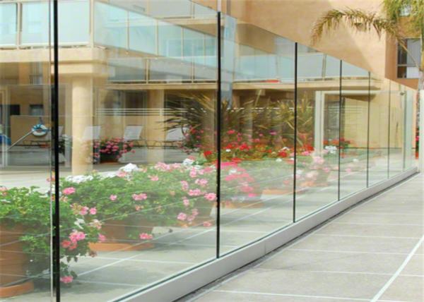 U Channel Aluminum Deck Railing Systems Tempered Glass Guardrail For Residential Fence