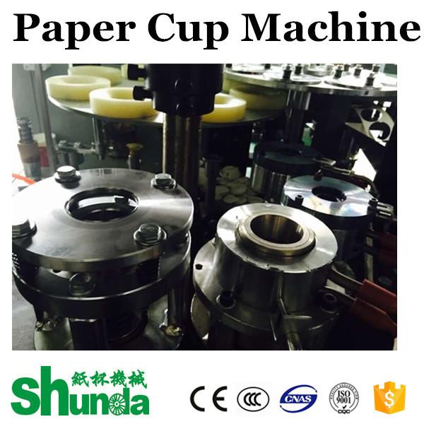 Copo de papel de alta velocidade que faz a ondinha da maquinaria a máquina Sleeving dobro do copo de papel da parede