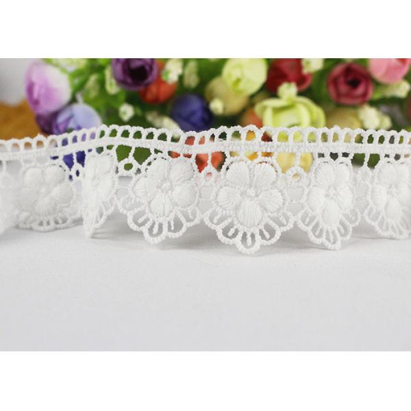 Расстворимая в воде химическая отделка ленты шнурка полиэстера для года сбора винограда платья Гилр с белизны