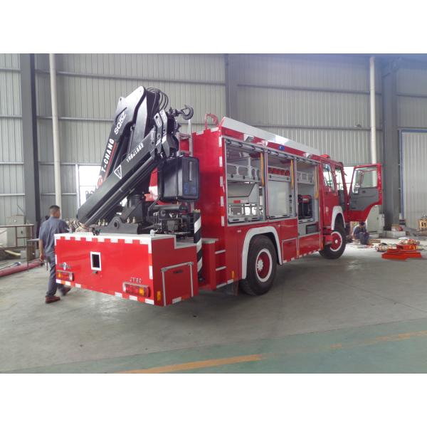 Rescue Fire Brigade Truck Howo 4 X 2 Emergency Fire Fighting Truck With 5 Tons Crane