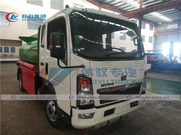 Caminhão de petroleiro da gasolina da condução à direita 5000L de Howo 160hp