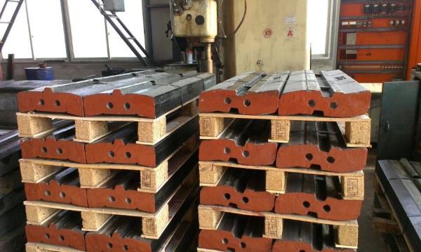 Kleemann EVO 130 110 Blow bars Impact crusher spare parts High Chrome High maganese steel crusher parts
