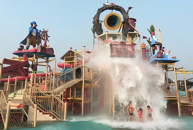 Medium Sized Water Village Park Customized With Giant Pirate Ship