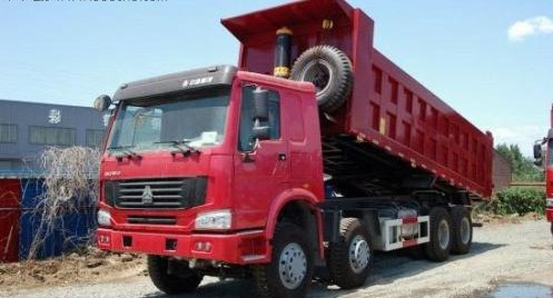 2015 Year Second Hand Dump Truck Left Hand Driving Type 31000 KG Gross Weight