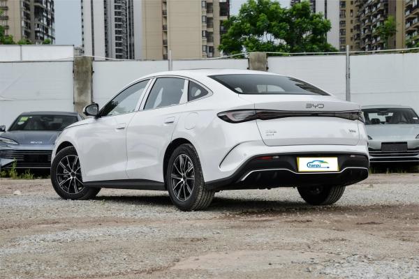 Byd's 1.5L PHEV Sedan Maximum Full Load Mass 2150Kg for Unbeatable Luxury and Comfort