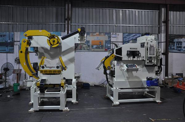 2.2 Kw High Speed Feeder Mechanical Equipment / NC Stamping Press Feeder