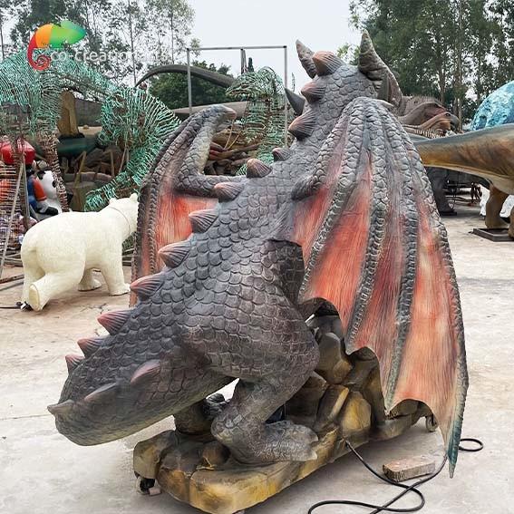 Dragão da decoração do parque de diversões