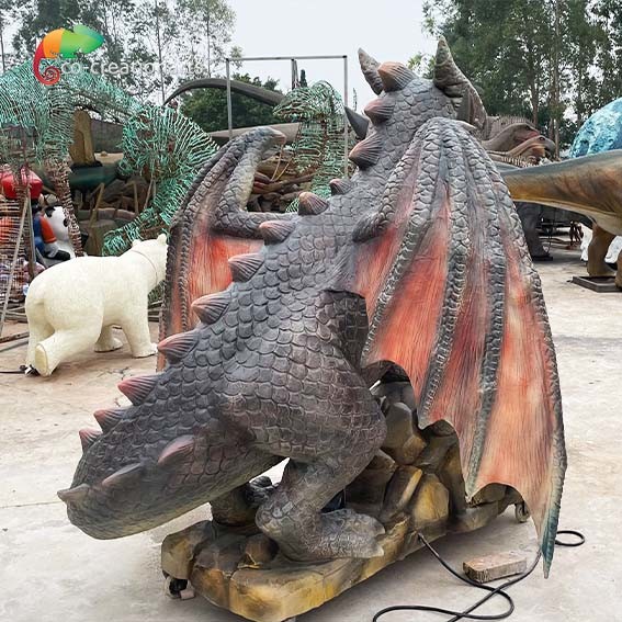 Реалистичный аниматоронный дракон с суставными крыльями и яркими деталями для захватывающих экспонатов