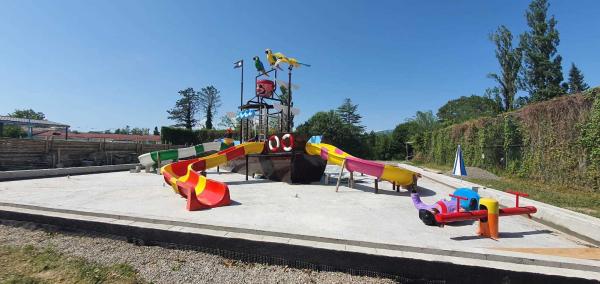 Toboggan aquatique en fibre de verre pour parcs aquatiques, équipement de parc, antidérapant