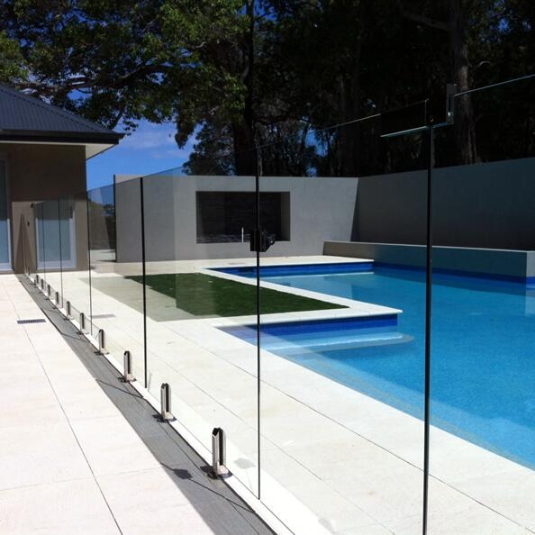 Aluminum Swimming Pool Balustrade Luxury Outdoor Glass Handrail