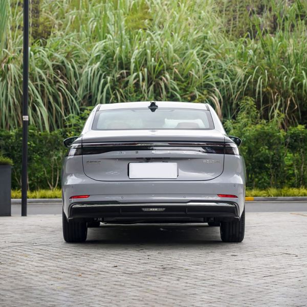 Galaxy A7 2025 PHEV Electric Sedan Lithium Battery with >700km NEDC Range and 150-200kW Motor Power