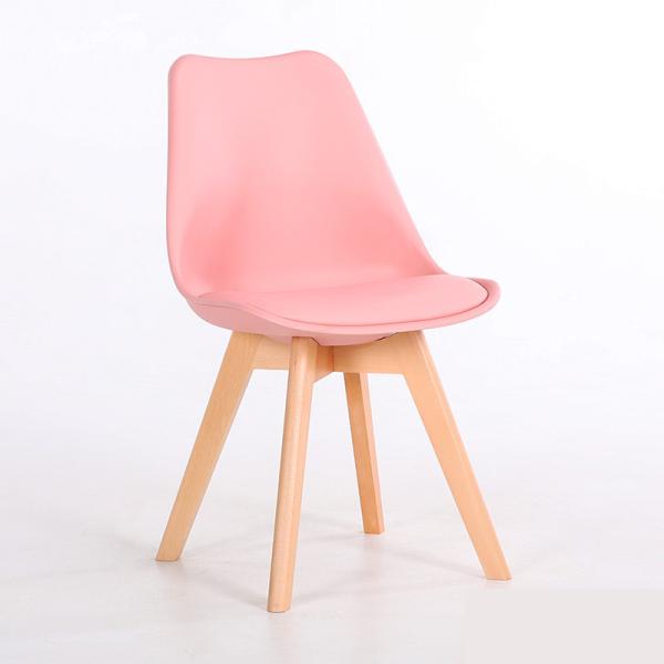 Natural Solid Wood Legs PP Plastic Dining Room Chairs With Cushioned Pad