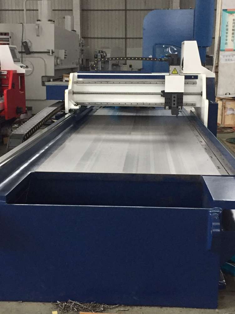 Сервопривод CNC машины резца паза металлического листа v полный