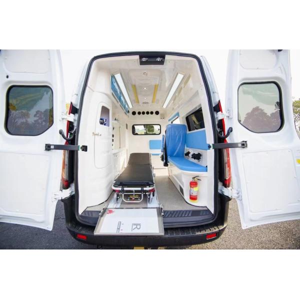 Euro 5 4*2 Ford Emergency Ambulance Car With First Aid Equipment And Cabinet In Side