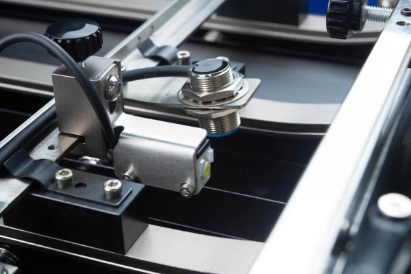 High Speed Air Suction Feed Folder Machine Folding Machine For Mailing System
