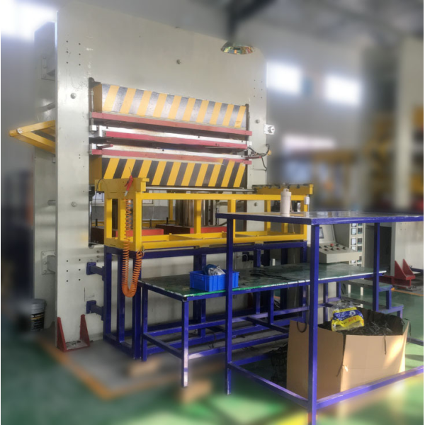 Heat Exchange Seal Ring Vulcanizing Machine with Uniform Temperature Heating Plate Fast Clamping Speed and Thickened Drag Plate