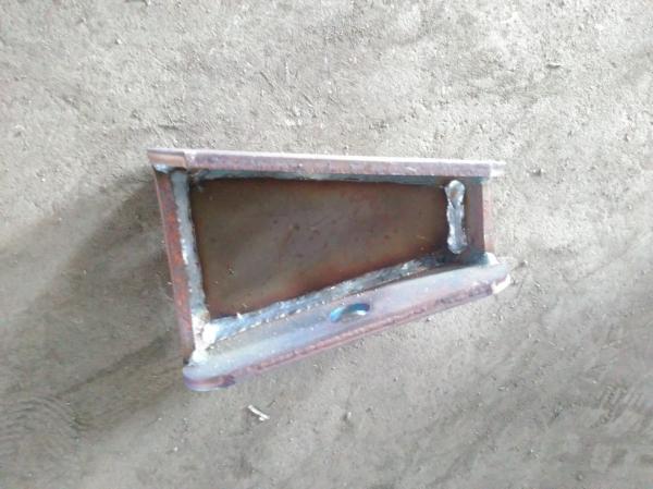 SGS Q235 Farm Door Bracket Welding Stamping Service