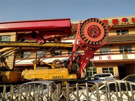 Используемая стена диафрагмы Sany Sh400c хватает гидравлическое