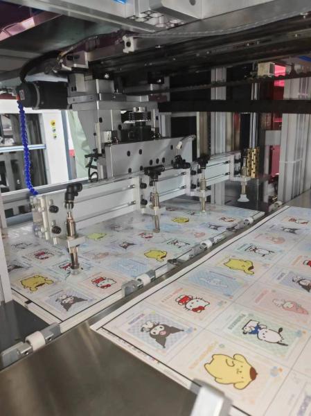 Maximiser la production avec notre machine de tri de cartes à jouer et une plage d'épaisseur de perforation de 0,25 à 1,5 mm