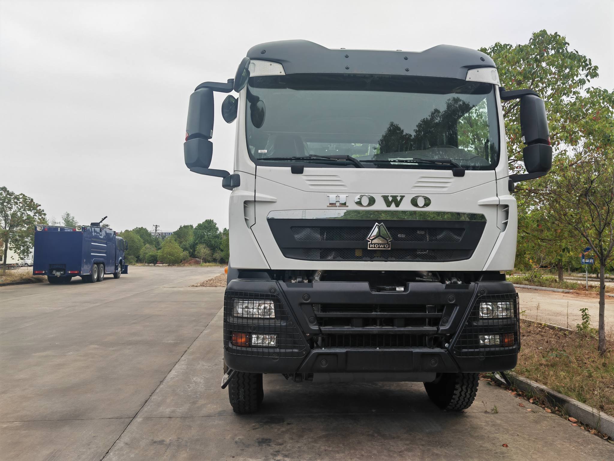 HOWO 30-Ton Heavy Duty Rotator Wrecker Truck (Road Rescue & Recovery Vehicle)