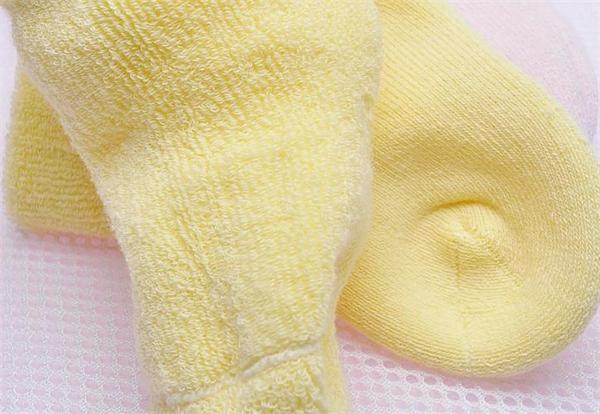 Hot selling fashion knitted terry supersoft AZO-free cotton socks in bear design for baby
