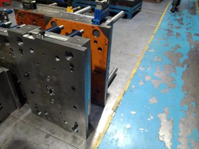 IP66 Flanged ABS Plastic Injection Molding Components with Standard Heat Treatment