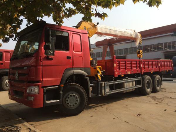 As 12 toneladas resistentes do caminhão de HIAB montaram o elevador telescópico da carga do caminhão do guindaste 6X4 LHD