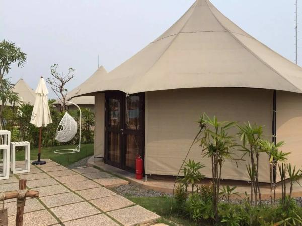 Hotel Lodge Luxury Resort Tents , Glamping Hotel Tent High Temperature Resistance