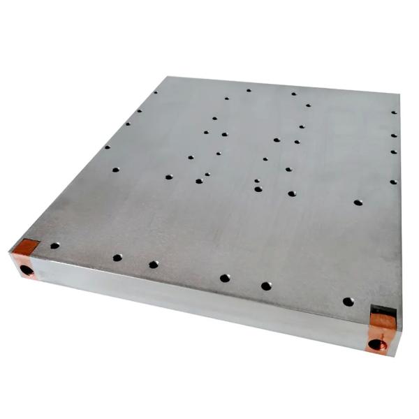 Placa fria de alumínio do dissipador de calor feito sob encomenda refrigerar líquido com a placa refrigerando de água dos tubos do tanoeiro