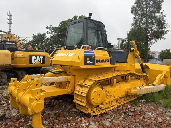 Comatsu D85ESS bulldozer usado de 20.67t 149kW Shanghai China