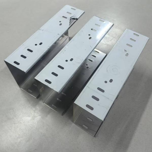 Durabilité support de plateau de câble monté sur le mur résistance au feu non combustible pour les marchés nationaux