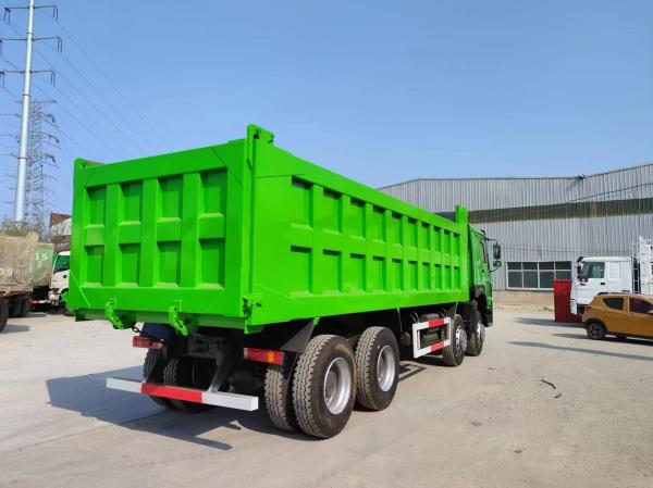 12 rodas Cor verde Sinotruk HOWO 8*4 camião de segunda mão pneu de camião 12.00r20