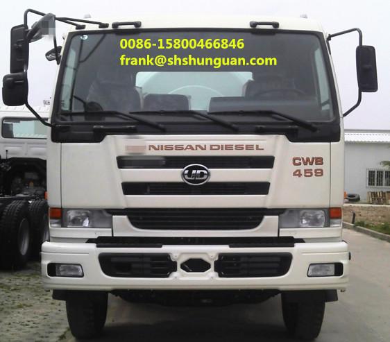 SGS Used Concrete Mixer Trucks 86 Km / H Max Speed 25000 Kg Rated Load