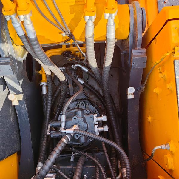 Вторая рука экскаватор Hyundai 220-9s 22 тонны 1950кВт