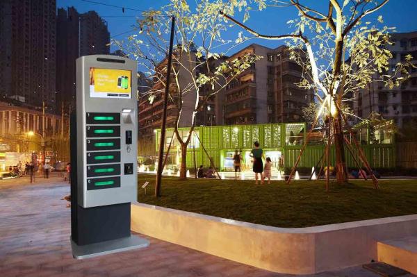 リモコン ポスター 携帯電話 充電ステーション 広告機能のある公共キオスク