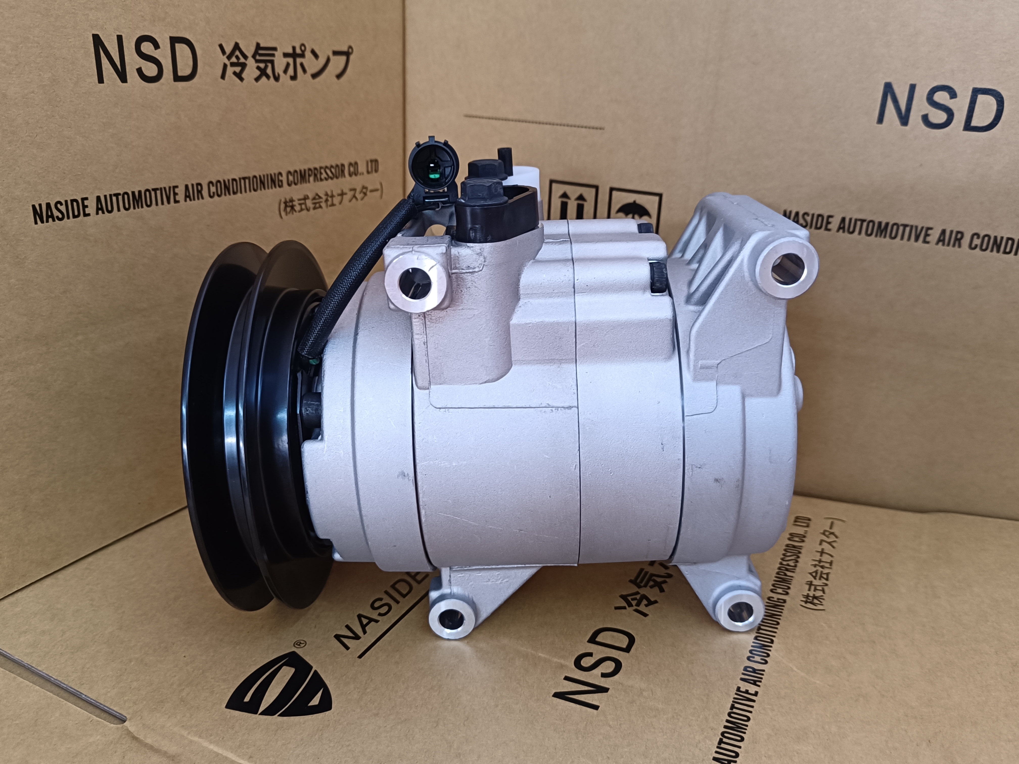 Auto AC Conditioning Compressor For Hyundai Kia mini bus 9925058120 SP20 12V/24V