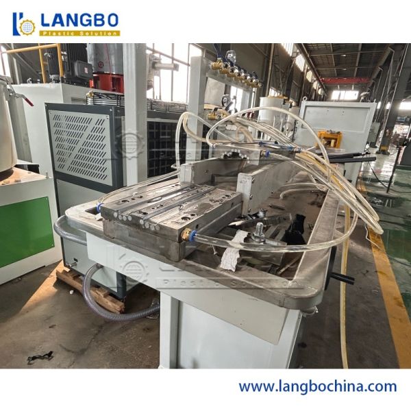 WPC PVC Furniture Board Extruding Machine PVC Skirting Baseboard Plastic Extrusion Production Line
