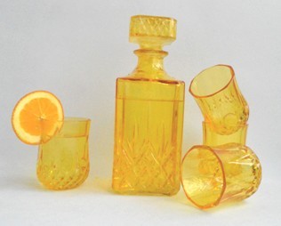 GLASS WINE DECANTER WITH 4 CUPS