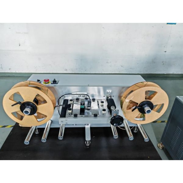 AC220V 50/60 Hz Roll-to-roll RFID Tag Data Personalization Machine YPM-R2R