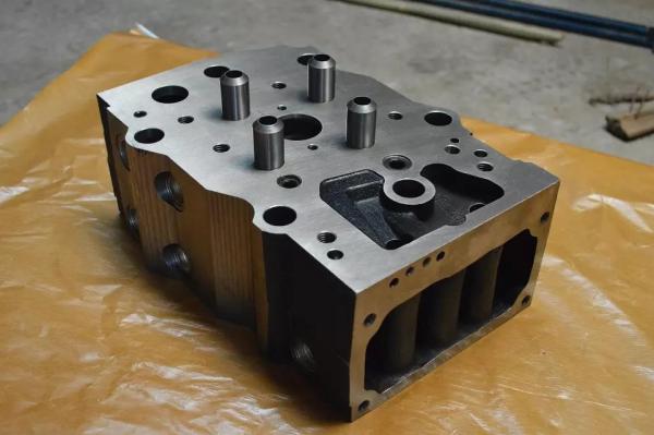 Cummins Engine K19 K38 Cylinder Head 3811985 3811981 3646324 3640321 3081070 3072438