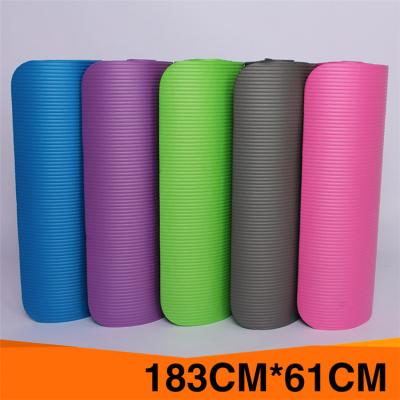 Tapis épais supplémentaire de yoga de pouce de 1/2